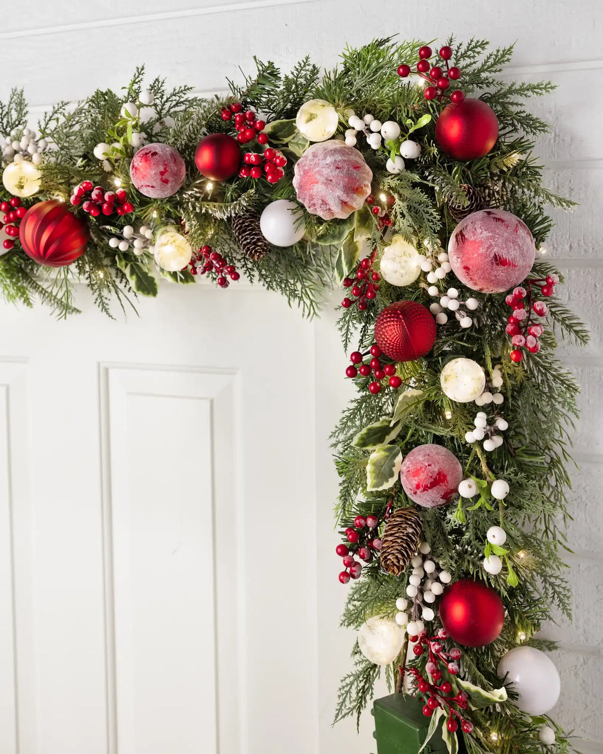 Outdoor Lit Nordic Splendor Foliage