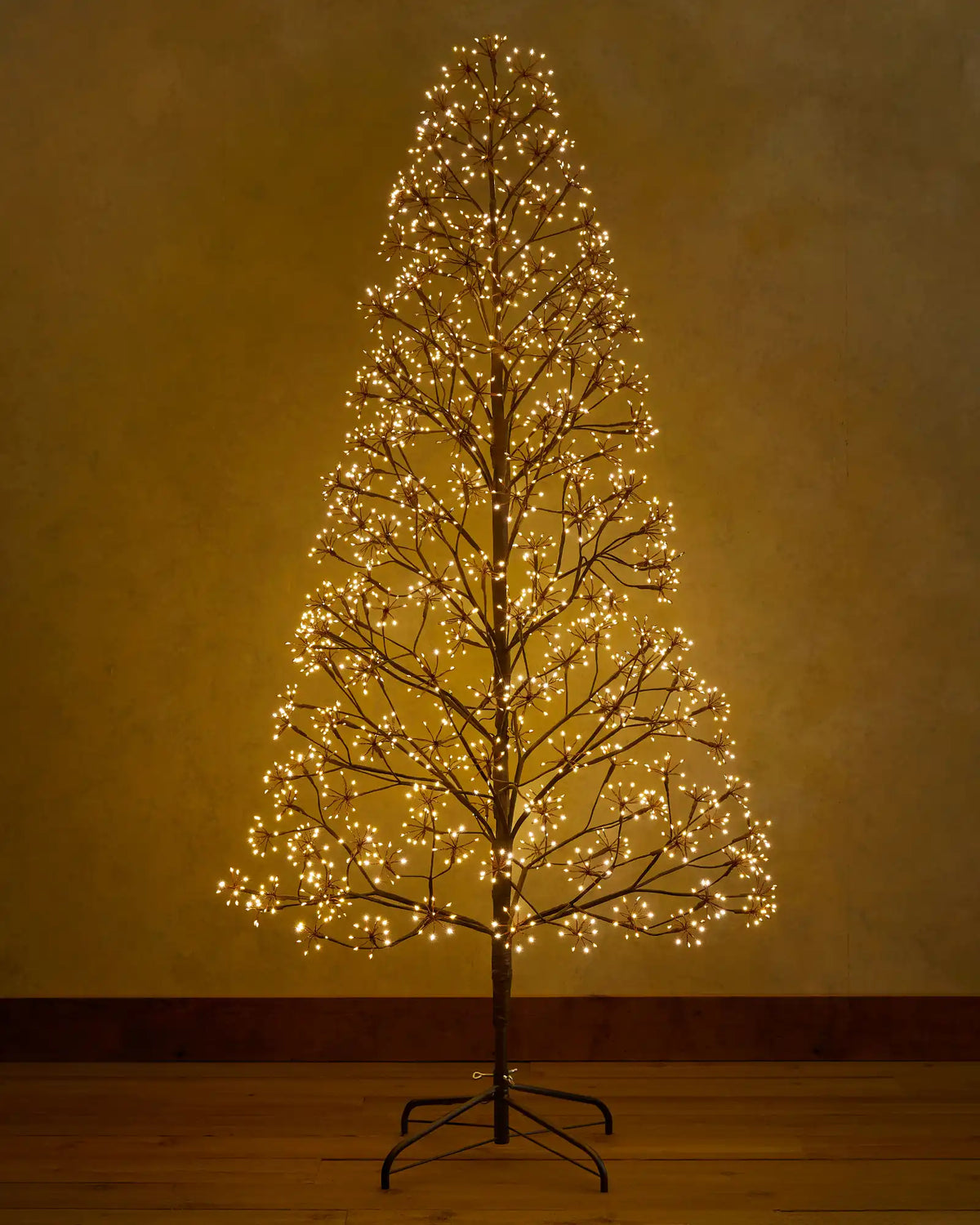 Outdoor Lit Cluster Fairy Starburst Tree