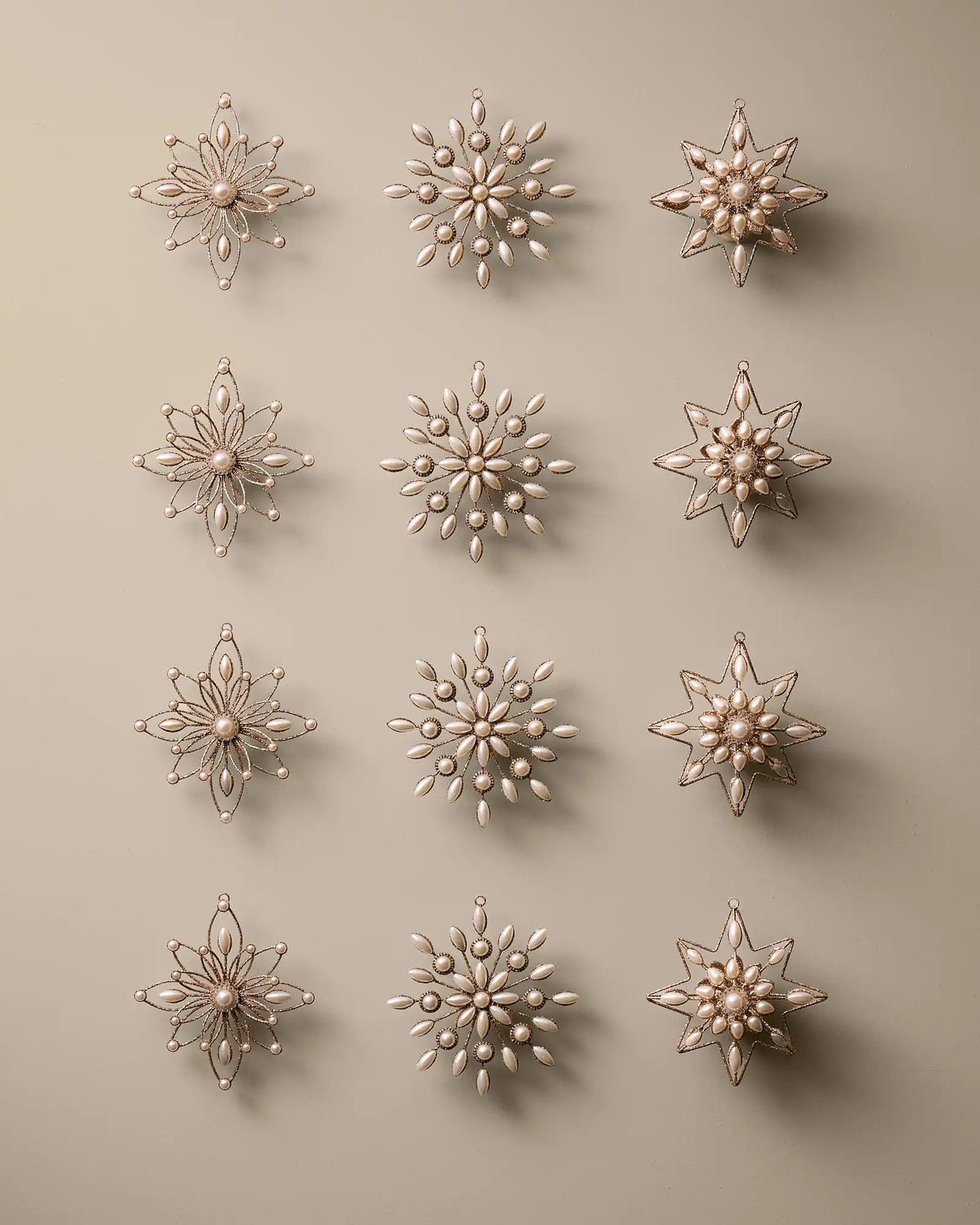 Pearl-Studded Star Shatter-Resistant Ornaments