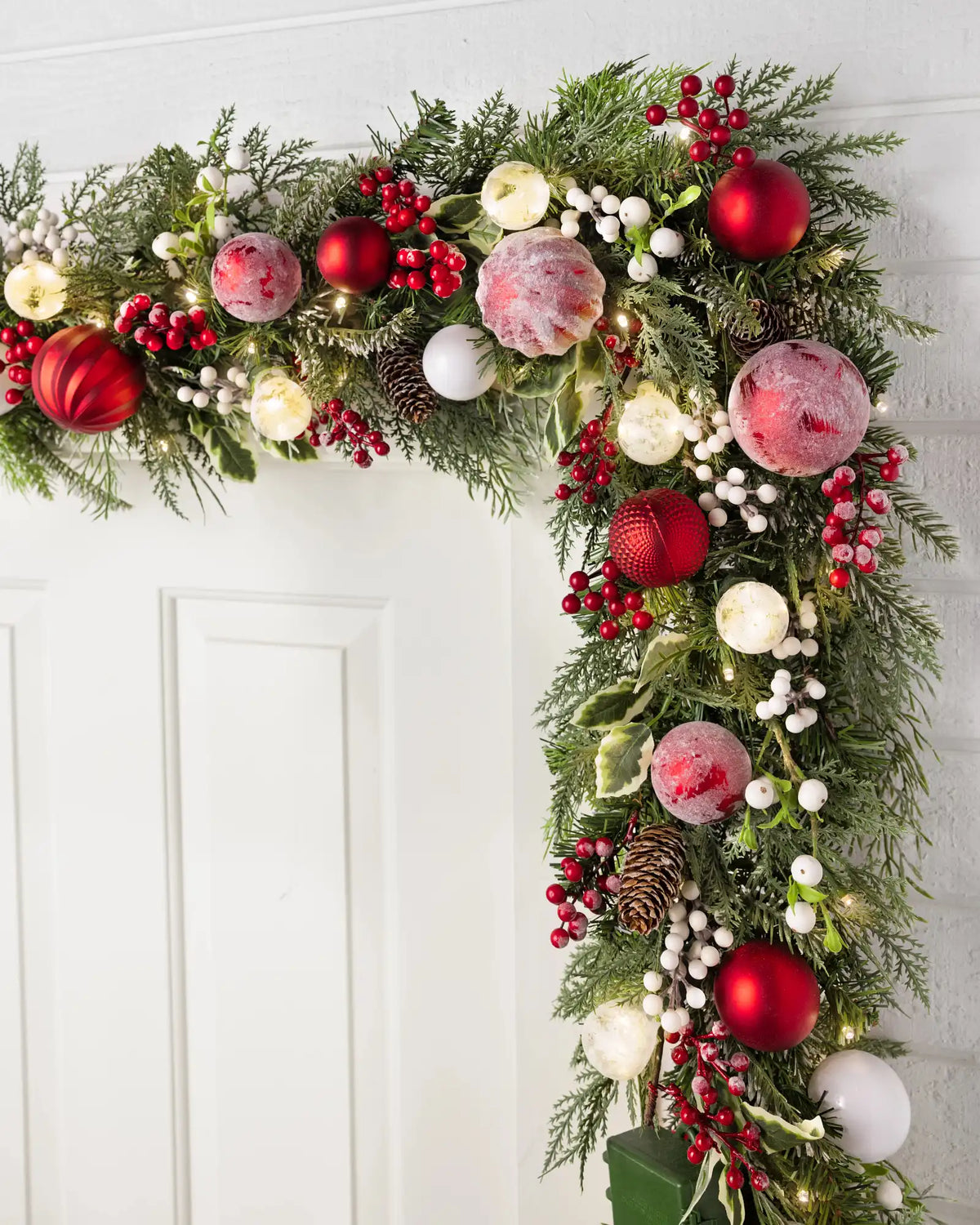 Outdoor Lit Nordic Splendor Foliage