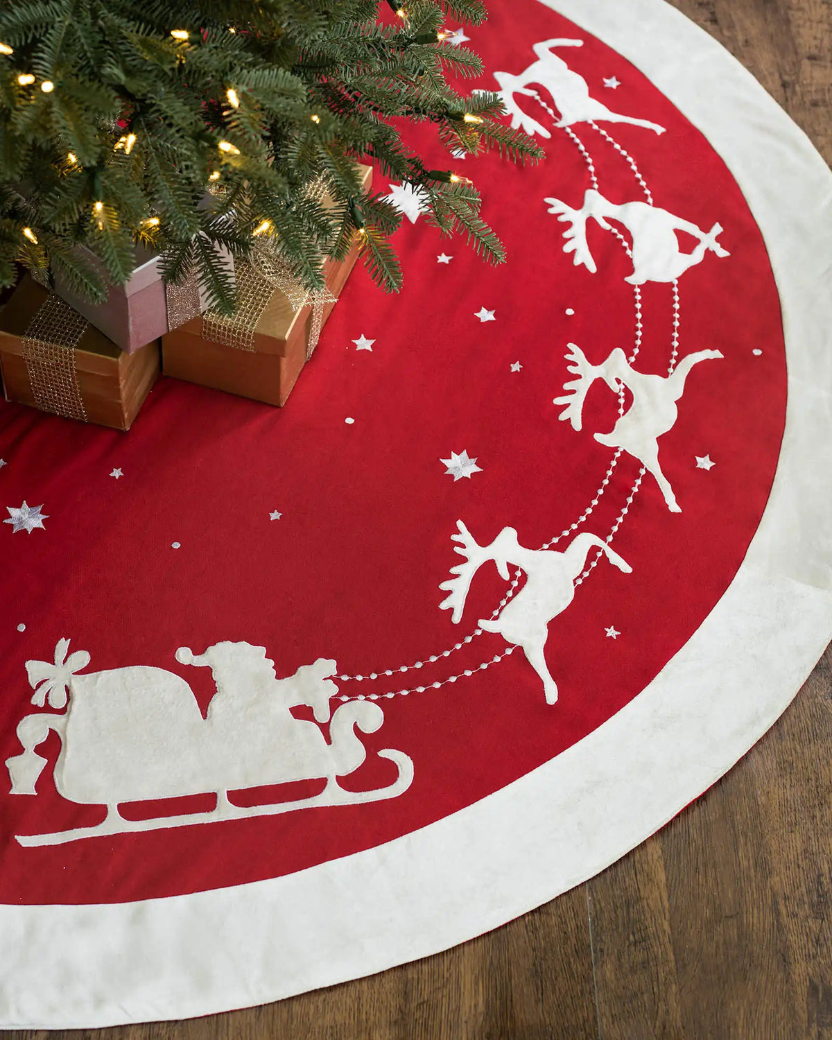 Dashing Through the Snow Christmas Tree Skirts