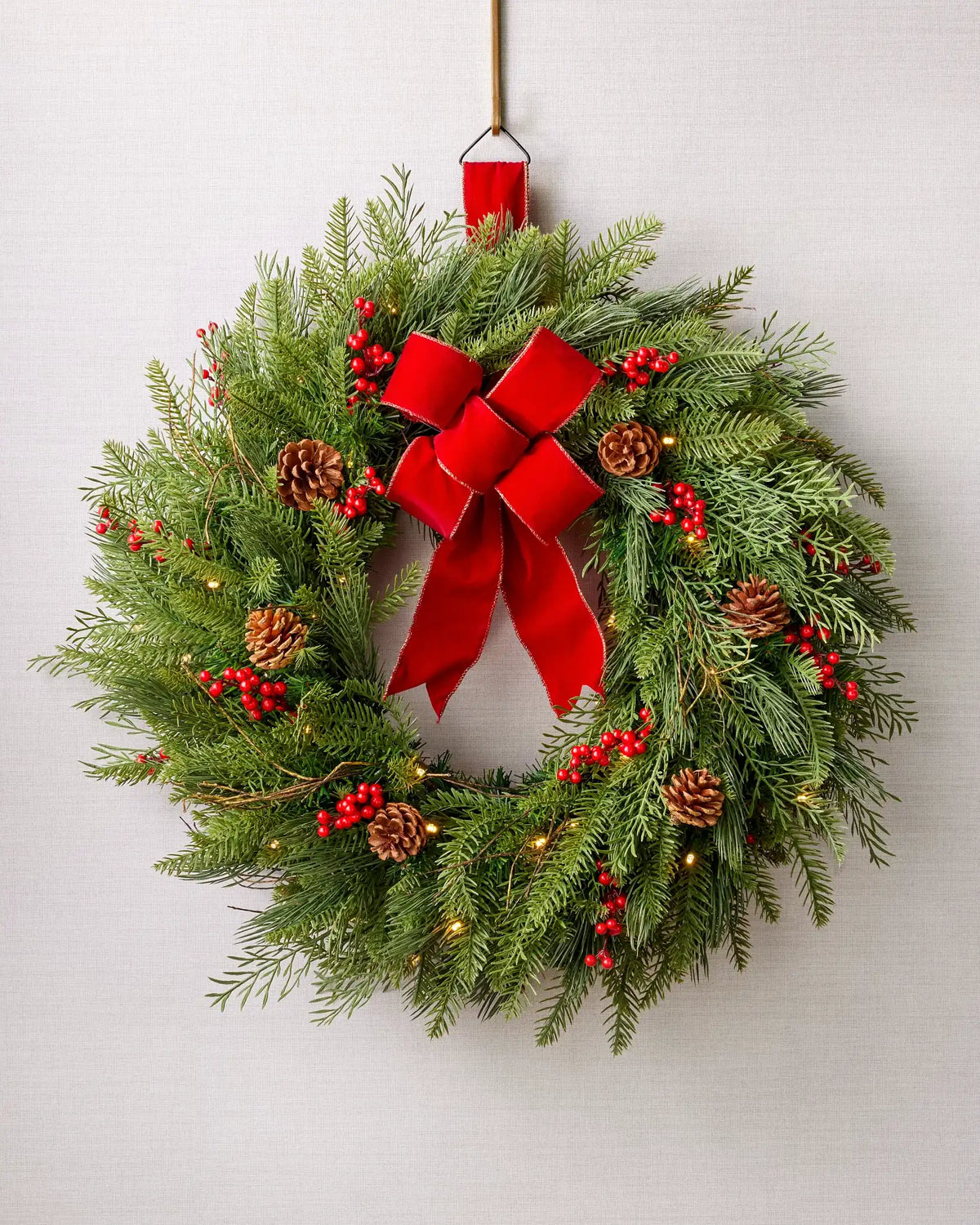 Outdoor Red Berry Pine Double-Sided Wreath