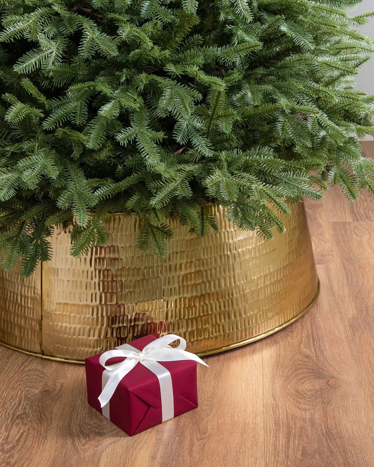 Textured Metal Christmas Tree Collars