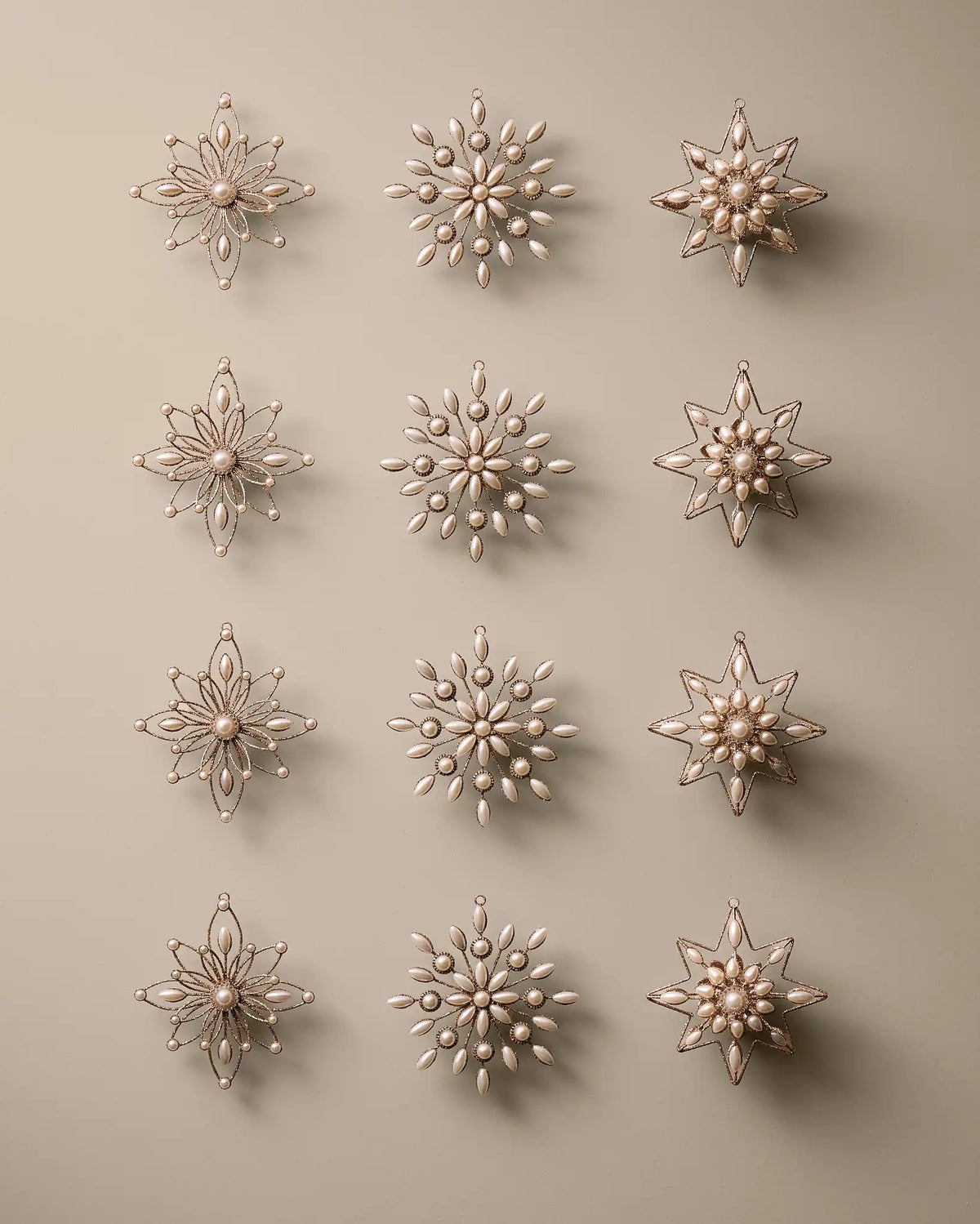 Pearl-Studded Star Shatter-Resistant Ornaments
